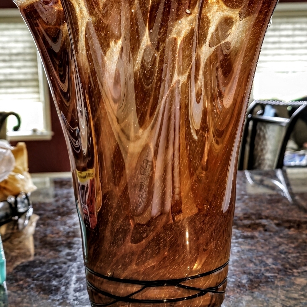 Jozefina Krosno, Poland- Brown Swirled Iridescent Vase W/ Glass String - Picture 4 of 6